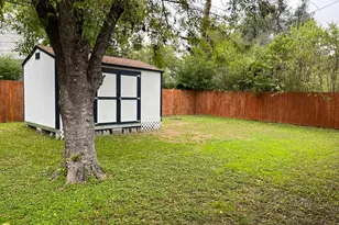 1318 Broadmoor Dr, Austin, TX 78723 - Photo 24