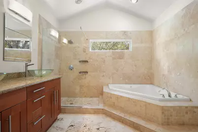 2501 Del Curto Road, Austin, TX 78704 - Photo 18