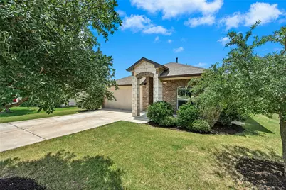 1010 Pembroke Court, Hutto, TX 78634 - Photo 4
