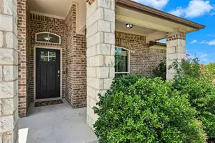 1010 Pembroke Ct, Hutto, TX 78634 - Photo 2