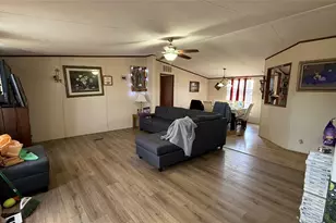 213 Cross Meadow Dr, Hutto, TX 78634 - Photo 2