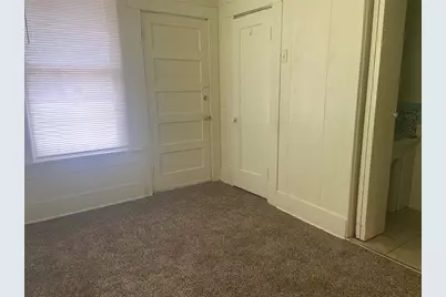 401 W 38th Street #B, Austin, TX 78705 - Photo 12