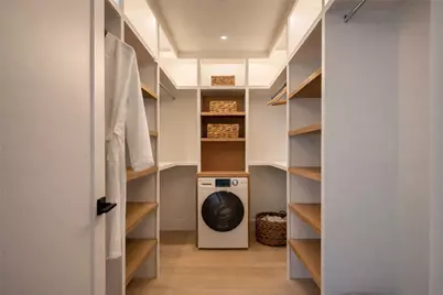 4214 Deepwoods Drive, Austin, TX 78731 - Photo 12