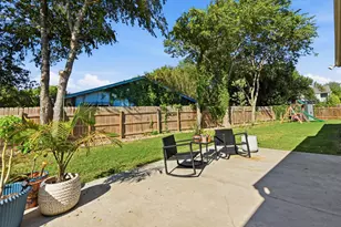 2307 Deadwood Dr, Austin, TX 78744 - Photo 22