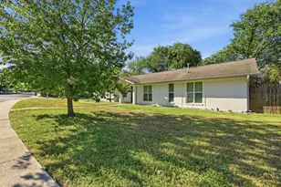 2307 Deadwood Dr, Austin, TX 78744 - Photo 4