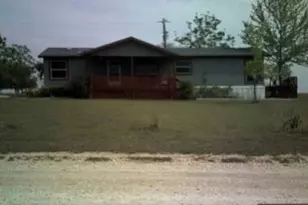 122 Roots Rd, Martindale, TX 78655 - Photo 2