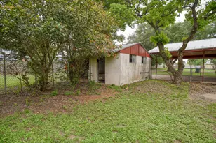 204 Maynard St, Bastrop, TX 78602 - Photo 40