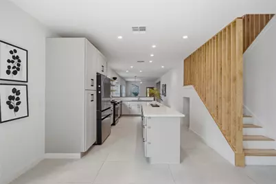 2007 E 2nd Street, Austin, TX 78702 - Photo 18