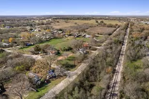 523 Old Hwy 20, McDade, TX 78650 - Photo 32