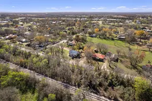 523 Old Hwy 20, McDade, TX 78650 - Photo 12