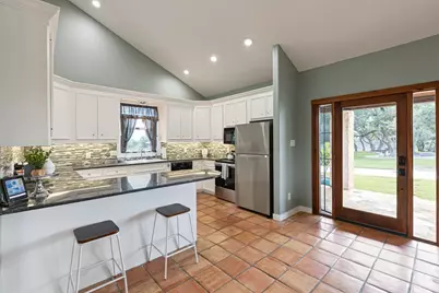 2200 W Fitzhugh Road, Dripping Springs, TX 78620 - Photo 32
