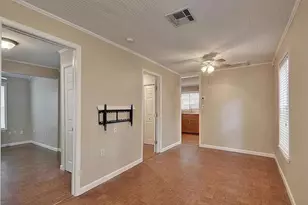 36 Anthony St, Austin, TX 78702 - Photo 20