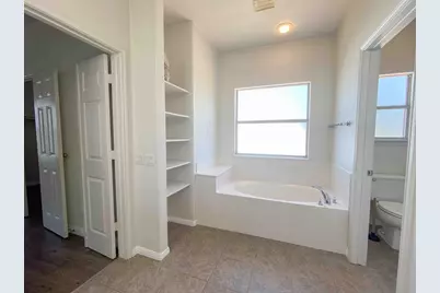 609 W 37th Street, Austin, TX 78705 - Photo 14