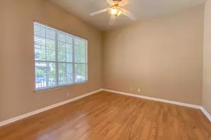 609 W 37th St, Austin, TX 78705 - Photo 8