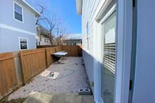 609 W 37th St, Austin, TX 78705 - Photo 36