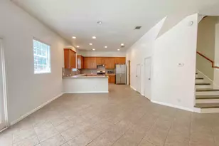 609 W 37th St, Austin, TX 78705 - Photo 6