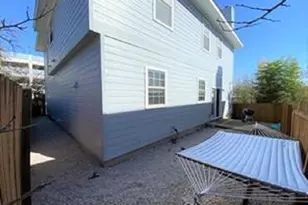 609 W 37th St, Austin, TX 78705 - Photo 34