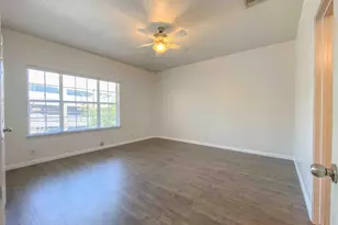 609 W 37th St, Austin, TX 78705 - Photo 20