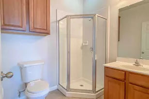 609 W 37th St, Austin, TX 78705 - Photo 22