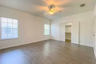 609 W 37th St, Austin, TX 78705 - Photo 12
