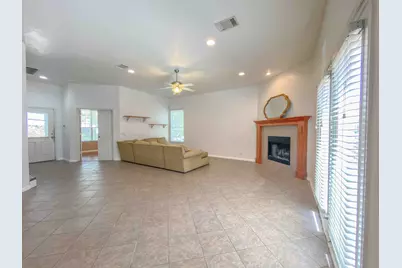 609 W 37th Street, Austin, TX 78705 - Photo 4