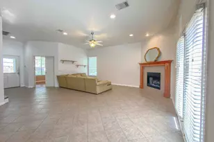 609 W 37th St, Austin, TX 78705 - Photo 4