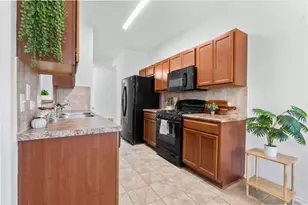 349 Buckingham Dr, Kyle, TX 78640 - Photo 12