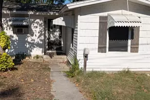 1814 Davis St, Taylor, TX 76574 - Photo 1