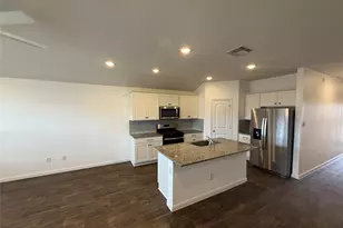 314 Abbey Ln, Lockhart, TX 78644 - Photo 2