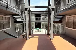 2704 Salado St, Austin, TX 78705 - Photo 20