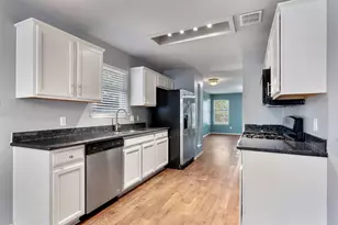 7525 Peabody Dr, Austin, TX 78729 - Photo 6