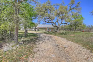 309 Oakwood Loop, San Marcos, TX 78666 - Photo 4