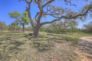 309 Oakwood Loop, San Marcos, TX 78666 - Photo 26