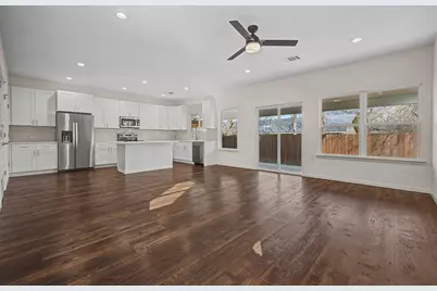 803 4th Street, Lockhart, TX 78644 - Photo 4