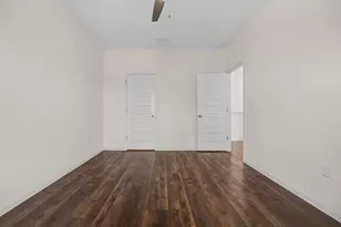 803 4th St, Lockhart, TX 78644 - Photo 22