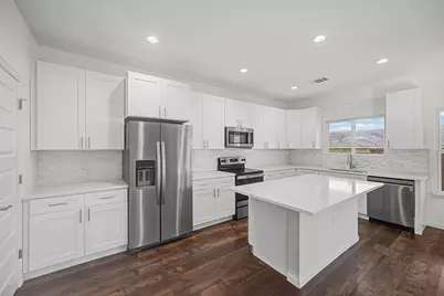 803 4th Street, Lockhart, TX 78644 - Photo 6