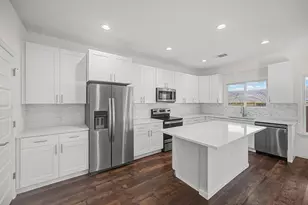 803 4th St, Lockhart, TX 78644 - Photo 6