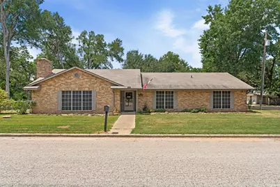 1101 E 19th Street, Cameron, TX 76520 - Photo 1