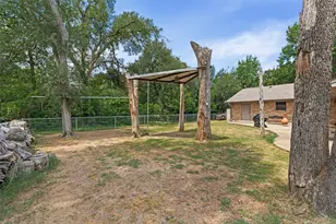 1101 E 19th St, Cameron, TX 76520 - Photo 36