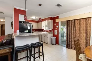 105 Jones St, Bastrop, TX 78602 - Photo 6