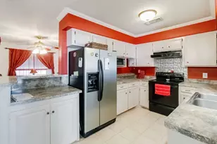 105 Jones St, Bastrop, TX 78602 - Photo 8