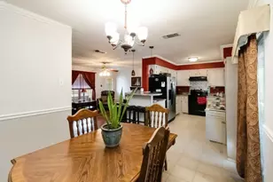 105 Jones St, Bastrop, TX 78602 - Photo 10