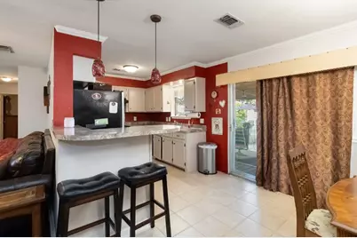 105 Jones Street, Bastrop, TX 78602 - Photo 6