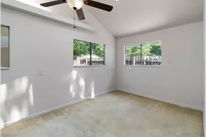 105 Jones Street, Bastrop, TX 78602 - Photo 26