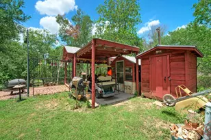 828 Water St, Webberville, TX 78653 - Photo 14