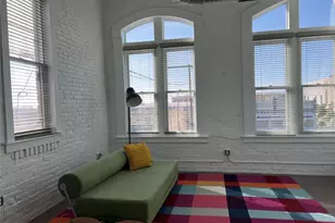 102 E 2nd St, Taylor, TX 76574 - Photo 2