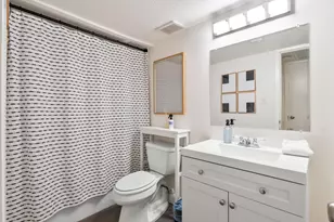 807 Blanco St, Austin, TX 78703 - Photo 16