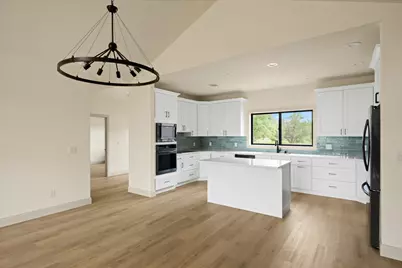 114 Rolling Hill Drive, Horseshoe Bay, TX 78657 - Photo 6