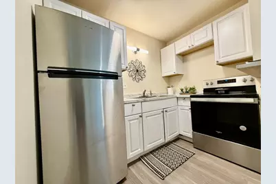 1000 W 26th Street #107, Austin, TX 78705 - Photo 12