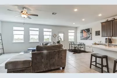 1011 Sandra Ann Way, Hutto, TX 78634 - Photo 10
